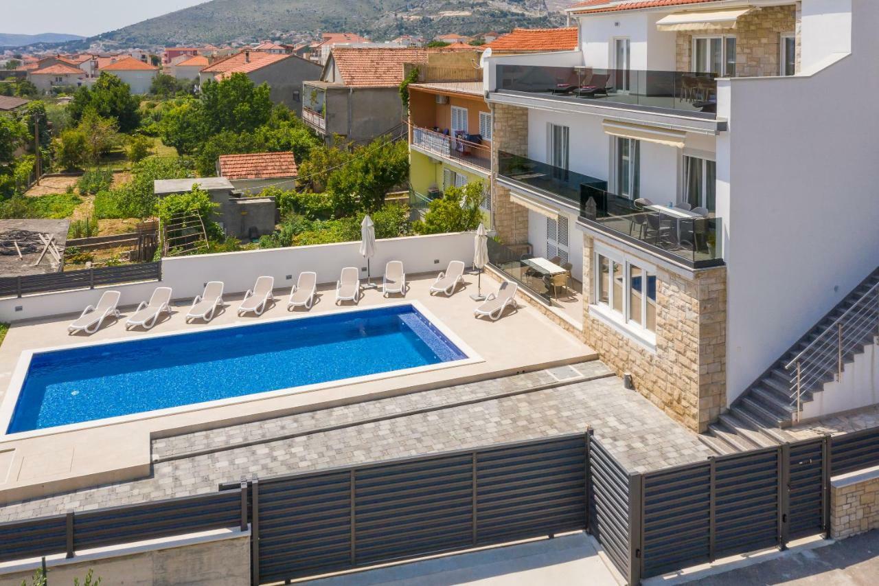 Apartments Apollo Trogir Exteriör bild